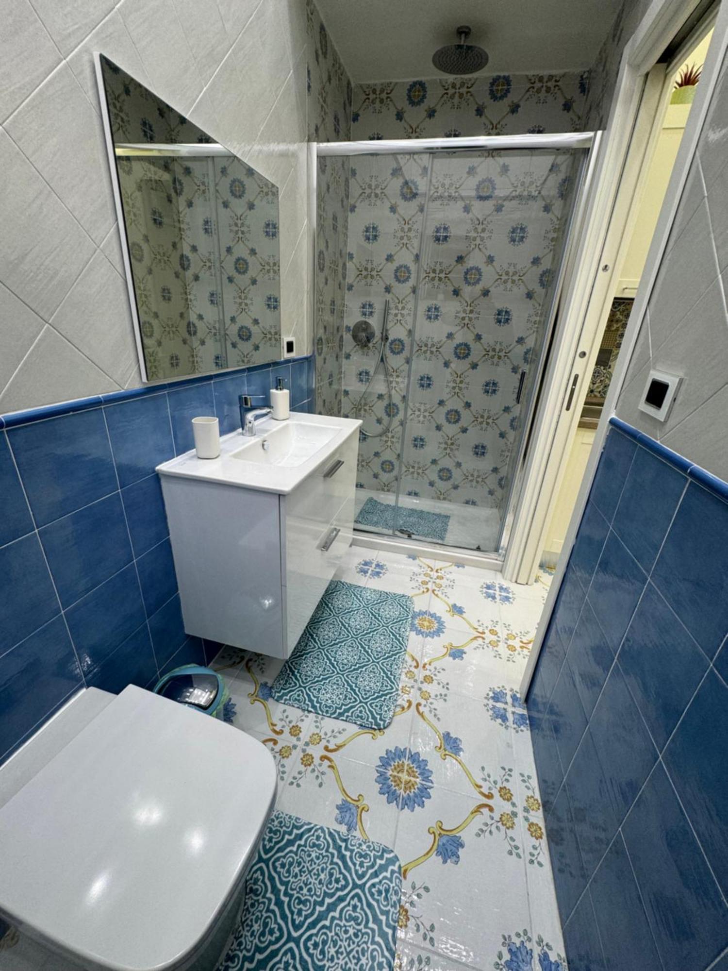 Dimora Poseidon Apartment Napoli Ngoại thất bức ảnh